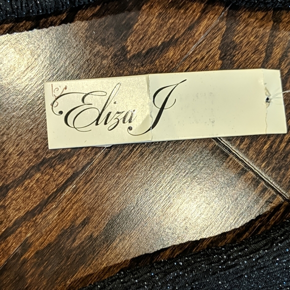 Dress - Picture 4 of 6